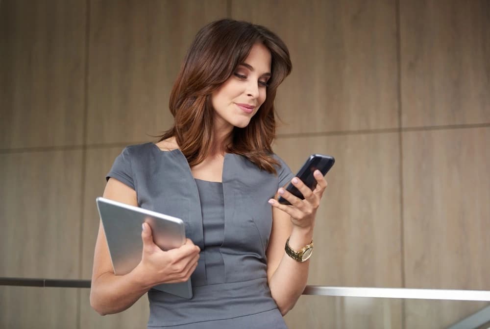 Key features of effective mobile HR apps