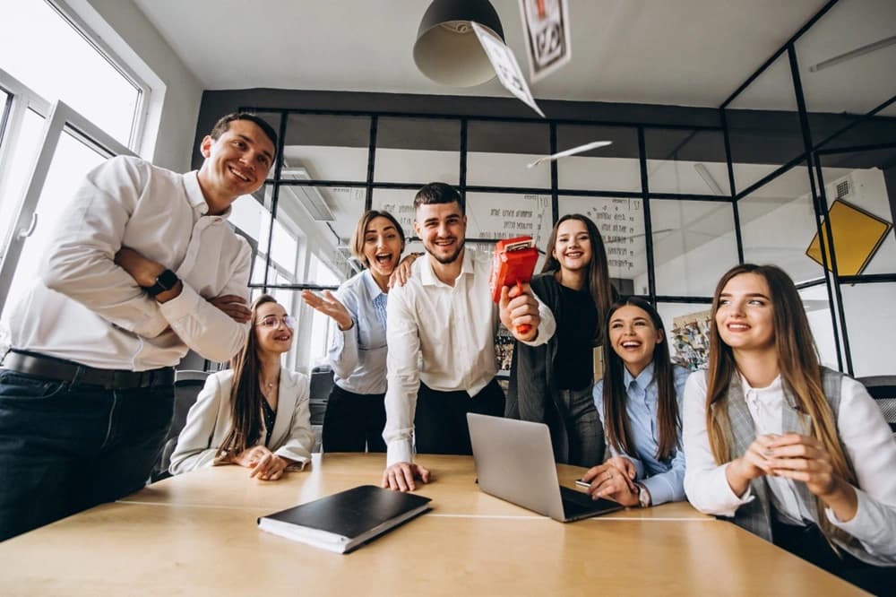 Monitoring wellbeing, attendance and early turnover signals