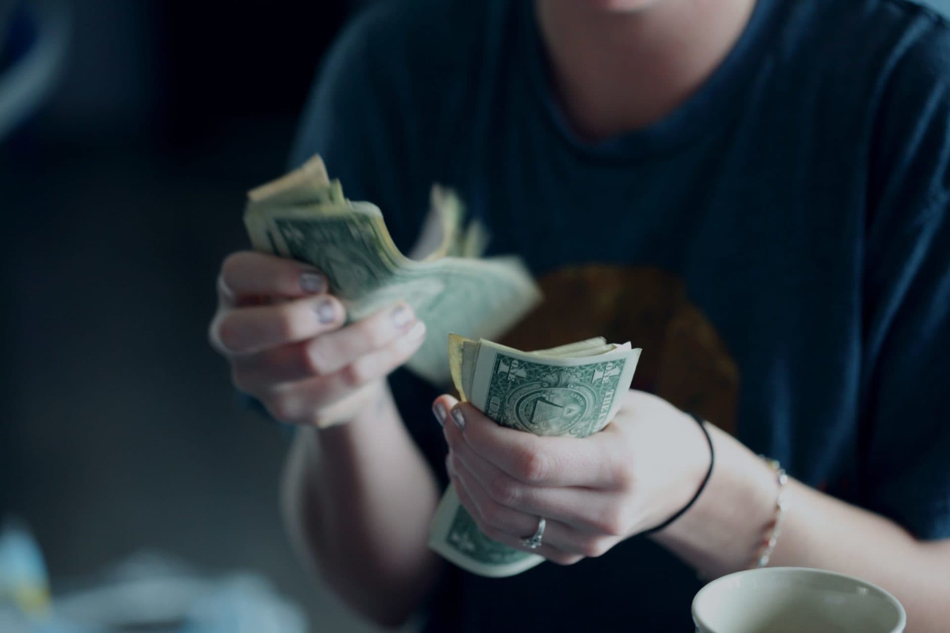 Alleviating the pains of payroll processing with HR software