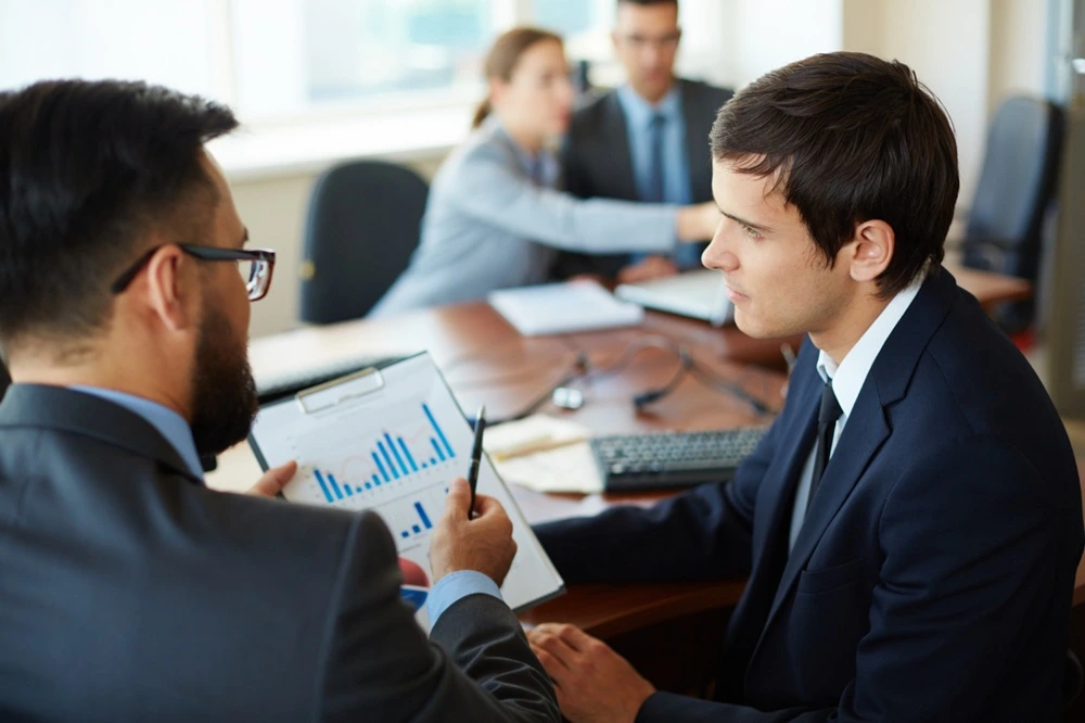 HR reporting metrics: How to measure and improve HR performance 2 Employee turnover metrics