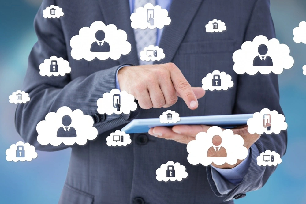 The ultimate guide to cloud-based HRIS 1 online-hr-software